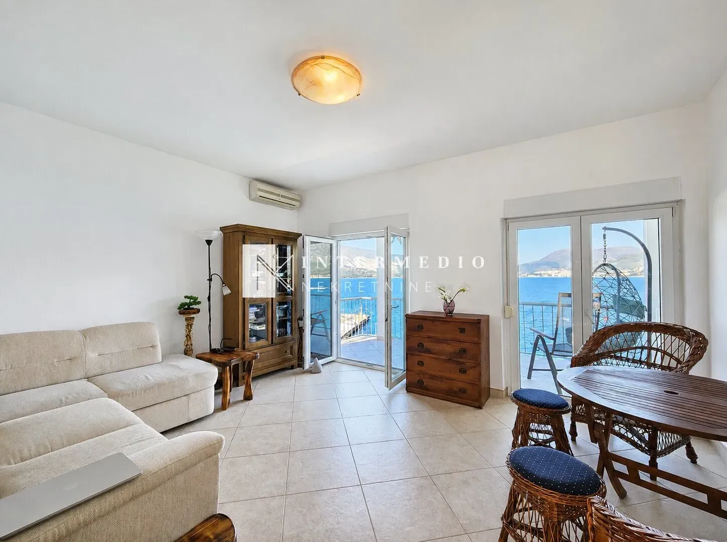 Prodaja, dvosoban stan, 71m², Rose, Herceg Novi