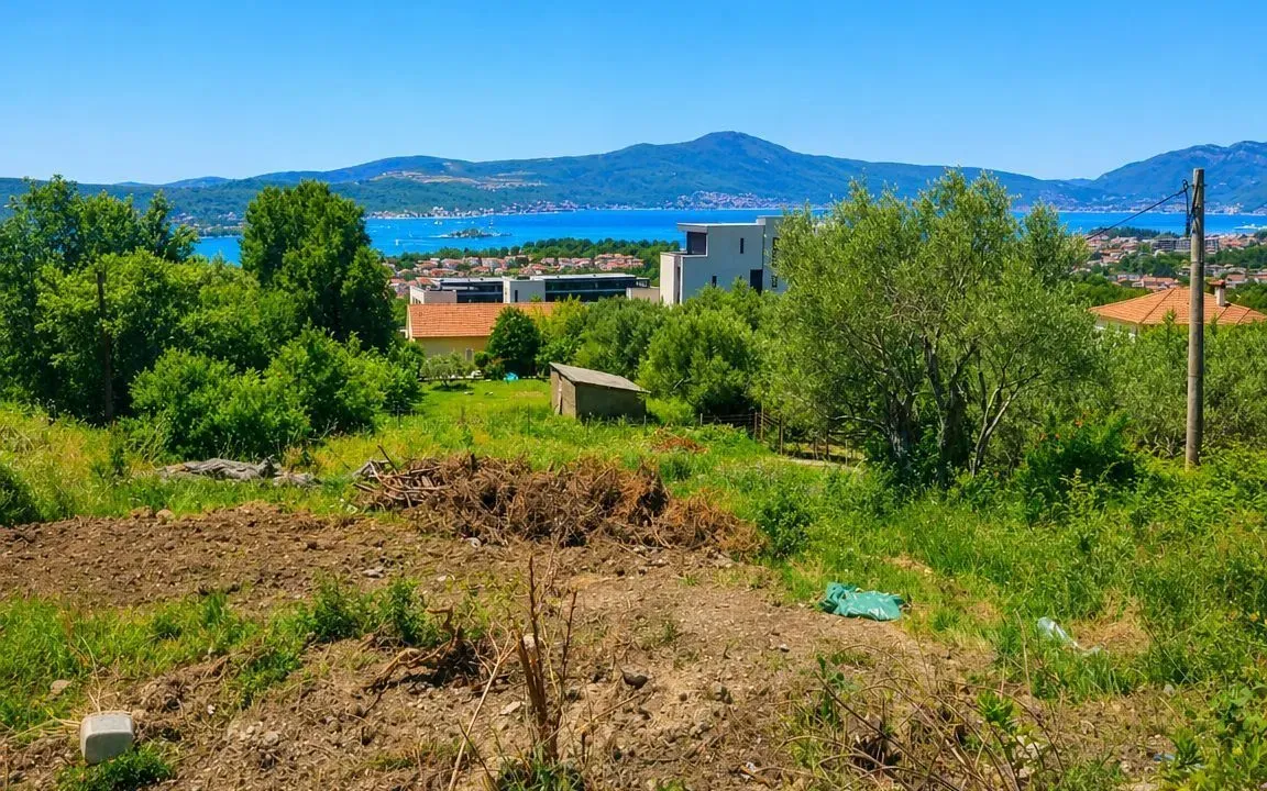 Sale, land lot, 327m², Kavač, Kotor
