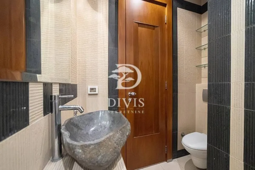 Sale, three bedroom apartment, 150m², Banovo Brdo, Beograd