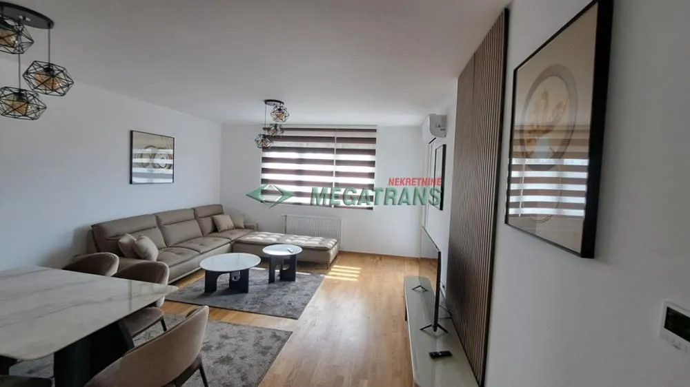 Izdavanje, trosoban stan, 74m², Salajka, Novi Sad Sve Podlokacije