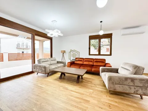 Rent, house, 140m², Gornja Gorica, Podgorica - image 17