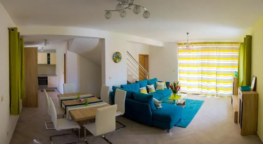 Prodaja, kuća, 218m², Tivat, Crna Gora