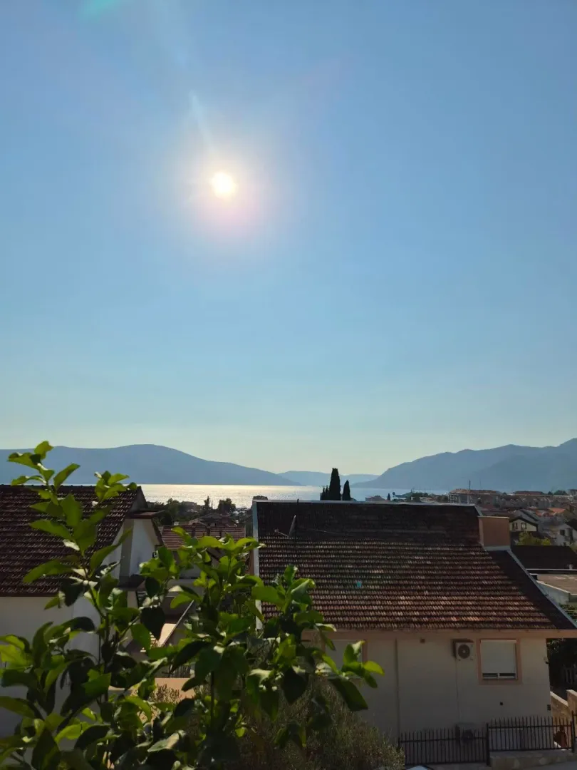 Rent, two bedroom apartment, 84m², Kalimanj, Tivat