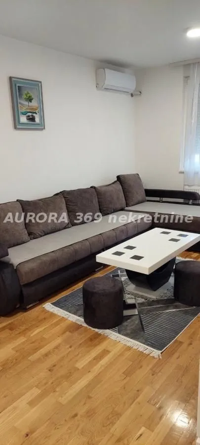 Izdavanje, jednosoban stan, 40m², Salajka, Novi Sad Sve Podlokacije
