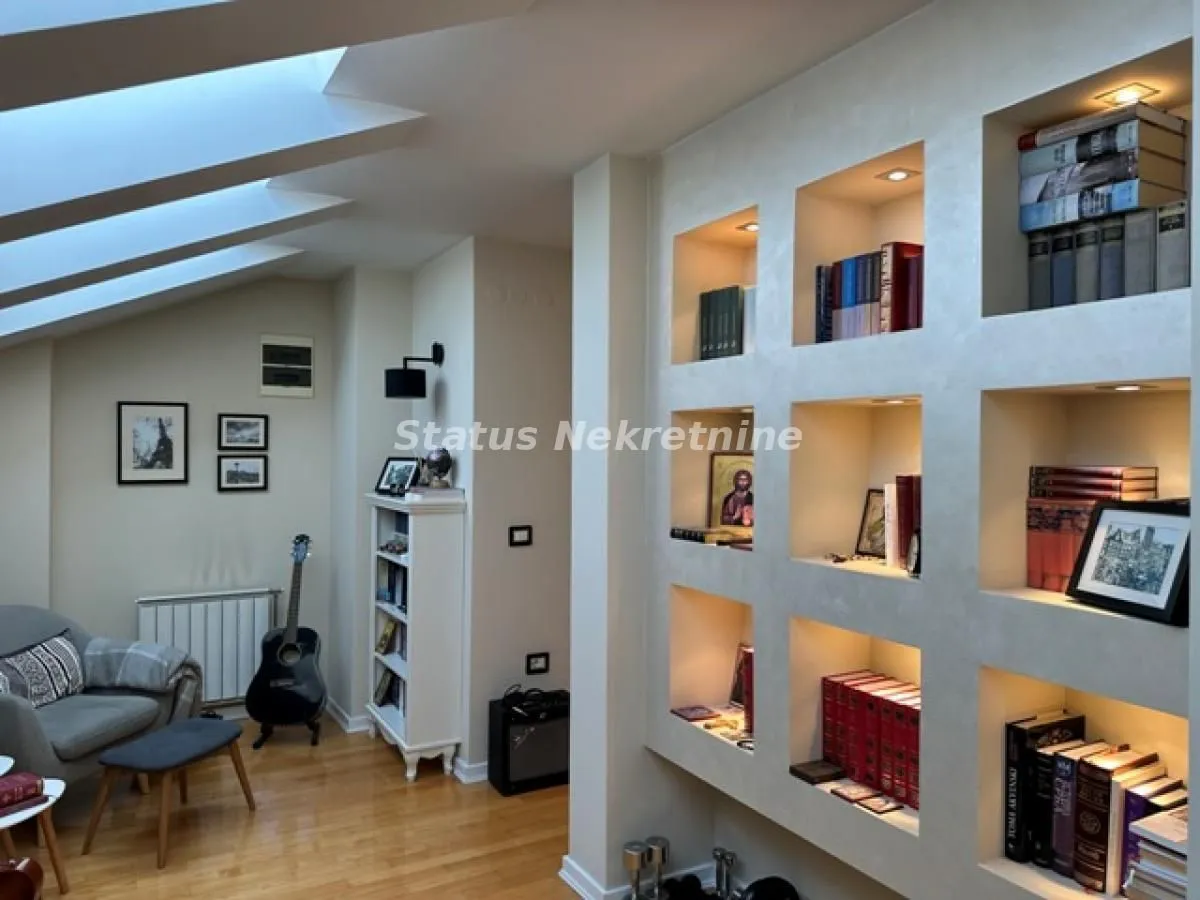 Prodaja, četvorosoban stan, 134m², Grbavica, Novi Sad Sve Podlokacije