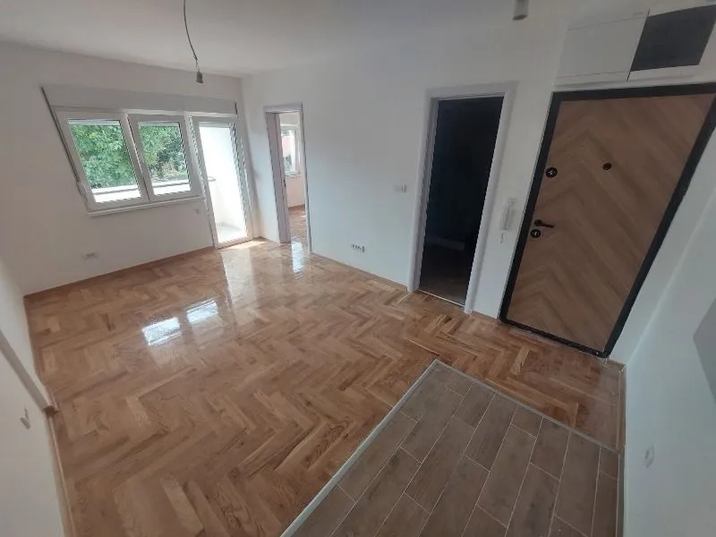 Prodaja, jednosoban stan, 33m², Borča 1, Borča Sve Podlokacije