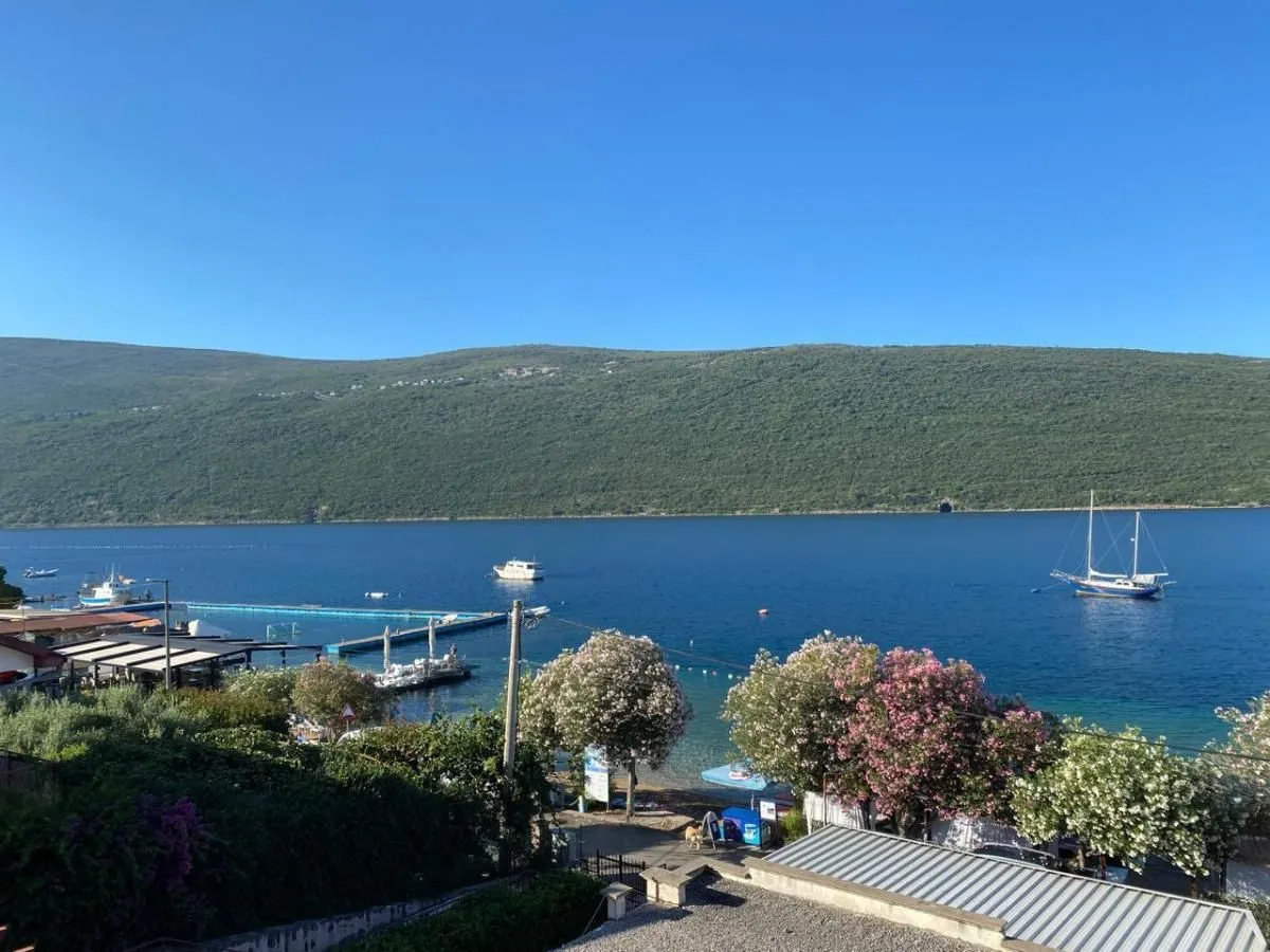 Prodaja, dvosoban stan, 80m², Kumbor, Herceg Novi