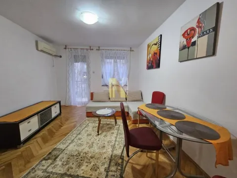 Izdavanje, jednosoban stan, 43m², Nova Detelinara, Novi Sad Sve Podlokacije
