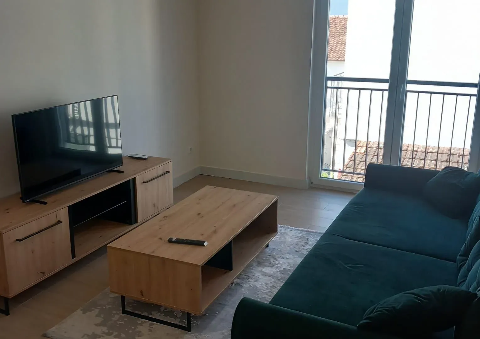 Rent, one bedroom apartment, 50m², Kalimanj, Tivat