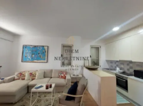 Izdavanje, jednosoban stan, 60m², Centar, Tivat - image 5