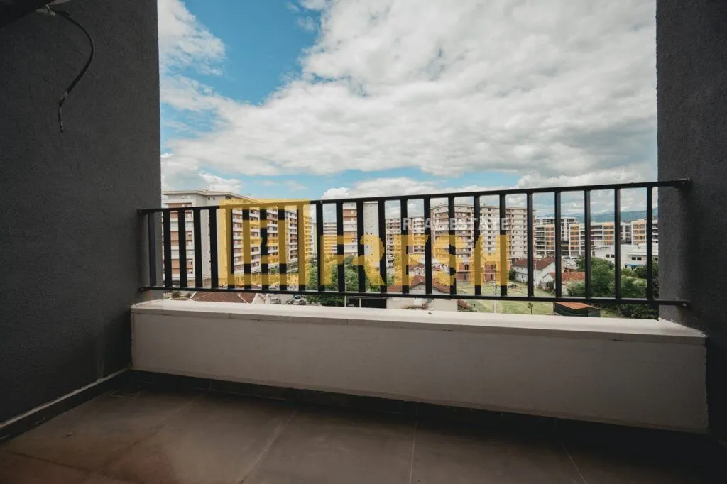 Prodaja, trosoban stan, 131m², Krivi Most, Podgorica