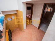 Prodaja, kuća, 350m², Tološi, Podgorica - image 17