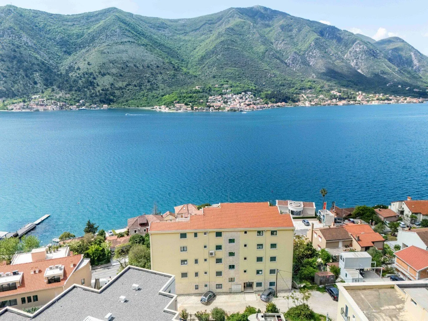 Prodaja, dvosoban stan, 85m², Prčanj, Kotor