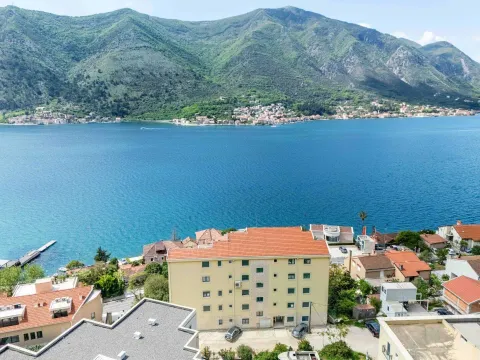 Sale, two bedroom apartment, 85m², Prčanj, Kotor - image 19