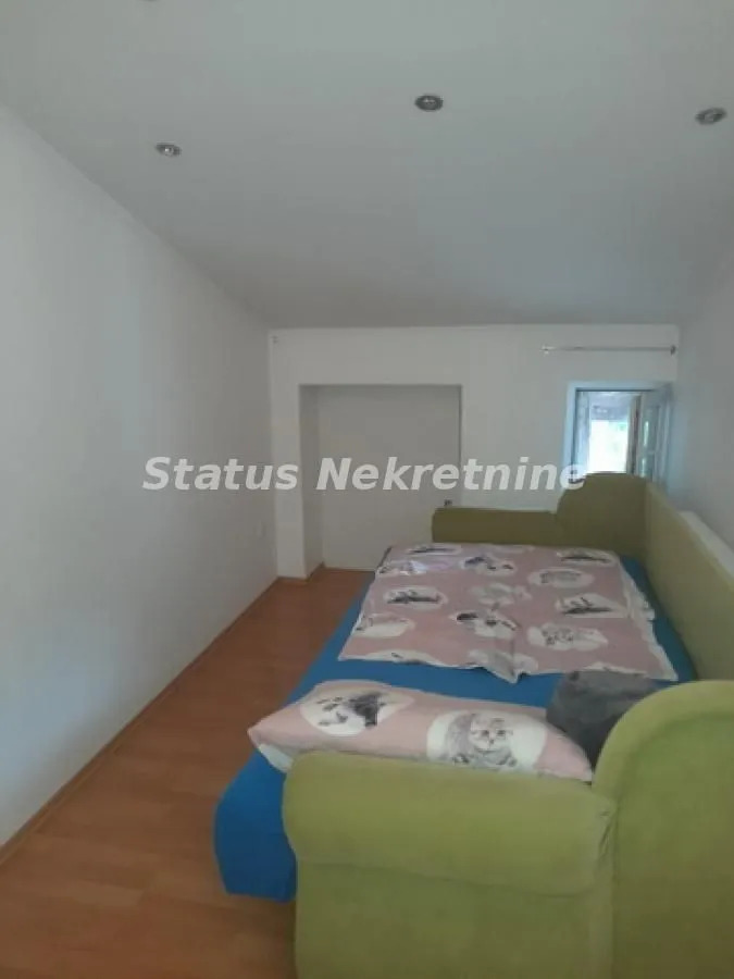 Izdavanje, trosoban stan, 78m², Avijatičarsko naselje, Novi Sad Sve Podlokacije