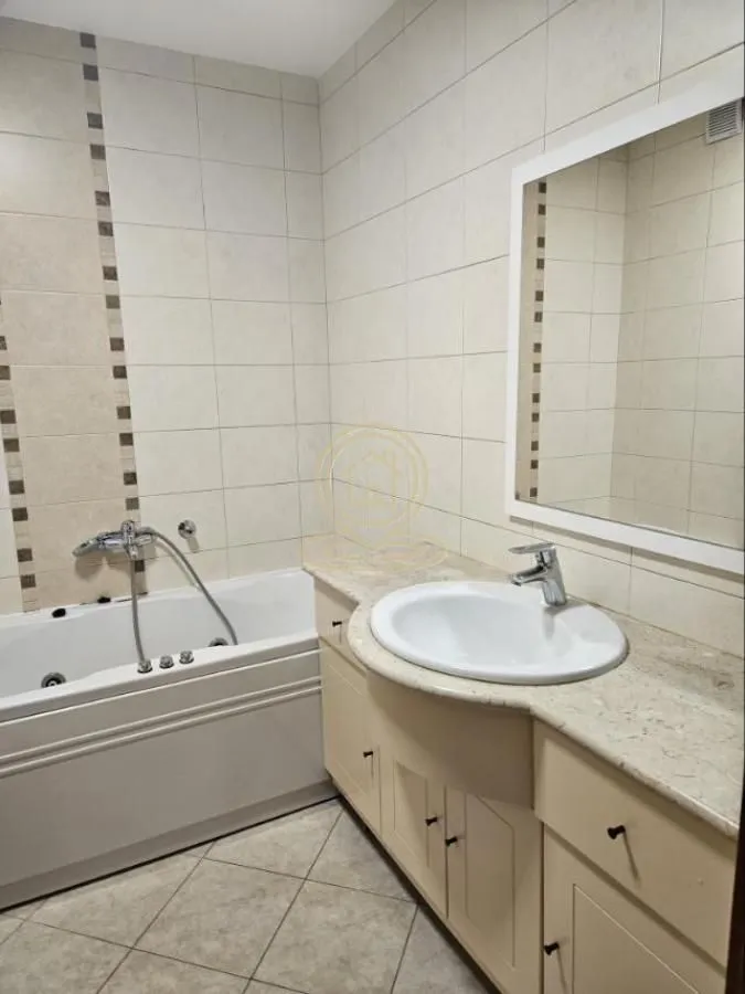 Rent, four bedroom apartment, 115m², Kalenić Pijaca, Vračar Sve Podlokacije