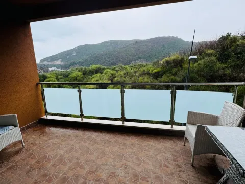 Sale, two bedroom apartment, 68m², Bečići, Budva - image 2