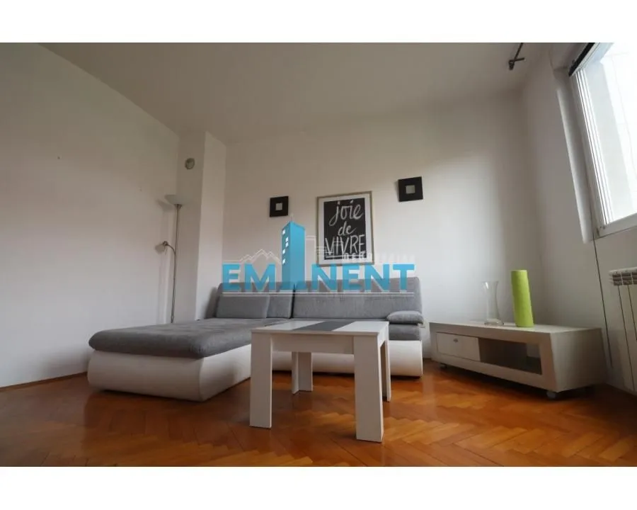 Rent, two bedroom apartment, 63m², Stari Grad, Beograd