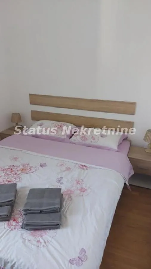 Izdavanje, jednosoban stan, 45m², Salajka, Novi Sad Sve Podlokacije