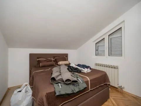 Sale, house, 400m², Momišići, Podgorica - image 13