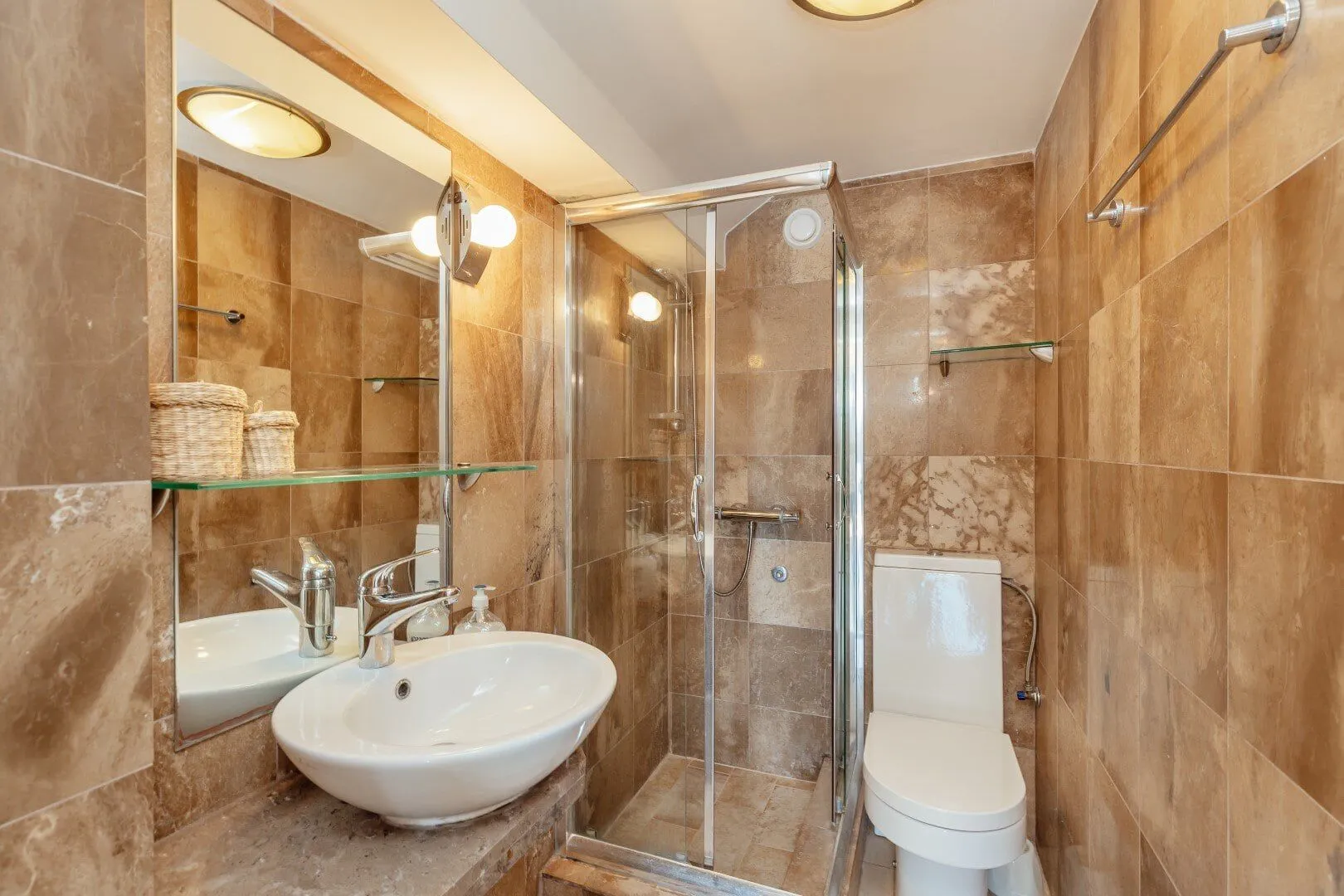 Sale, house, 270m², Bratešići, Kotor