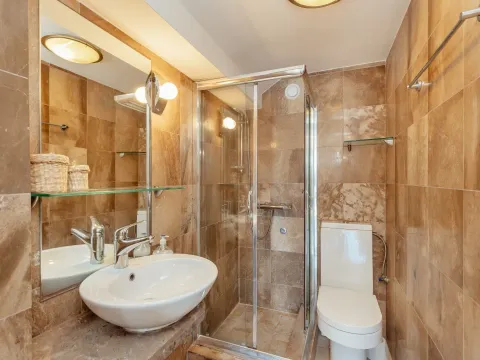 Sale, house, 270m², Bratešići, Kotor - image 13