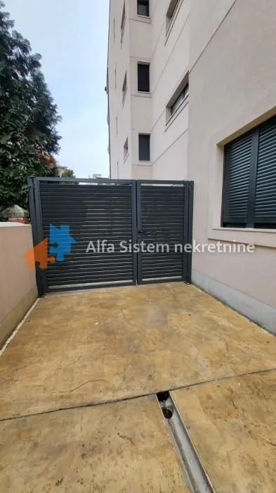Izdavanje, dvosoban stan, 40m², Voždovac Sve Podlokacije, Beograd