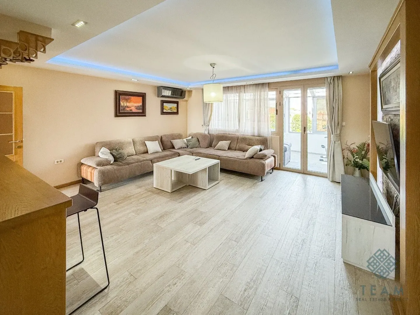 Izdavanje, trosoban stan, 150m², Zabjelo, Podgorica