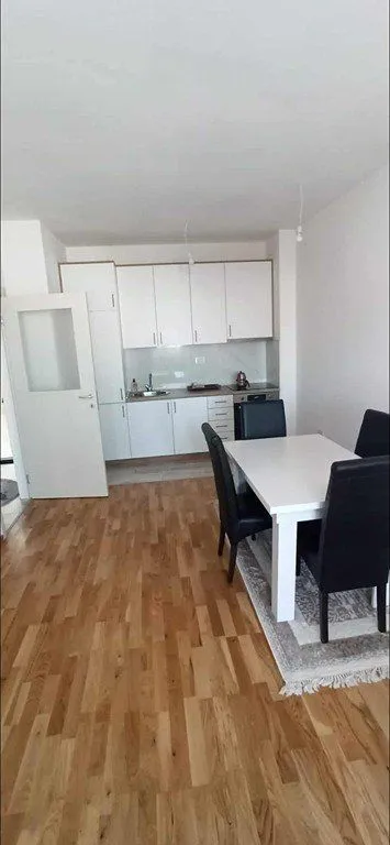 Izdavanje, jednosoban stan, 46m², Stari Aerodrom, Podgorica