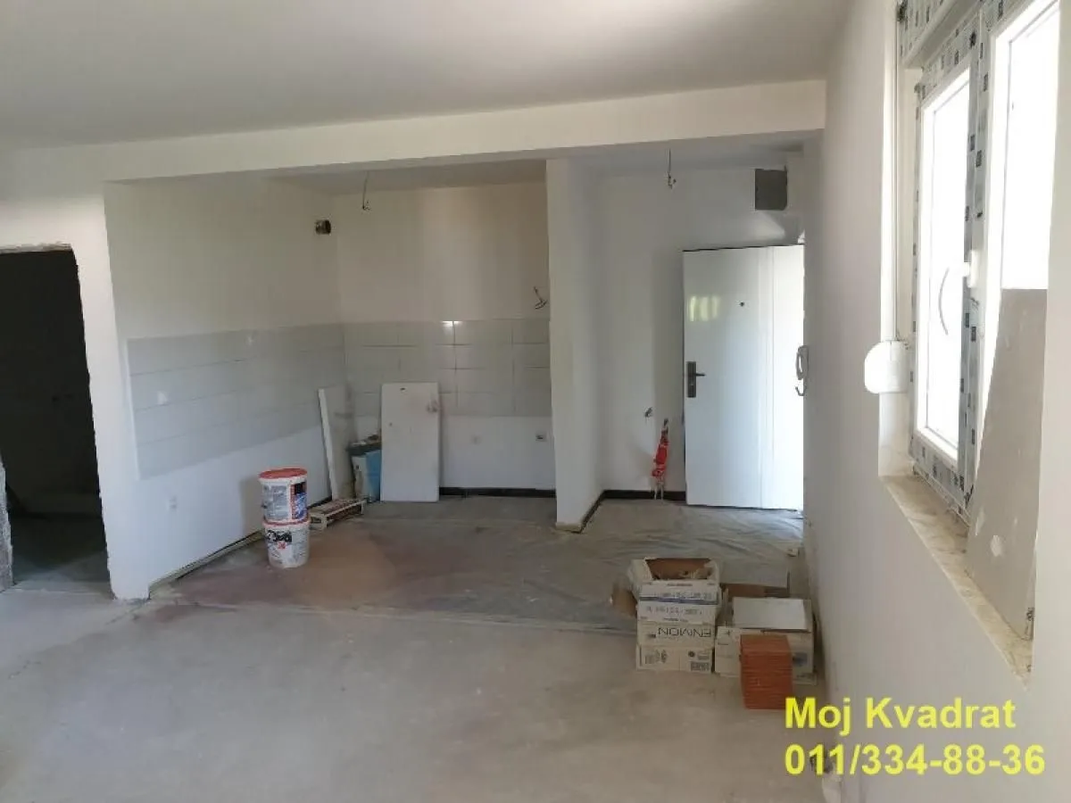 Prodaja, trosoban stan, 76m², Resnik, Beograd