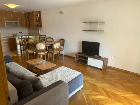 Rent, three bedroom apartment, 80m², Centar, Budva - image 2