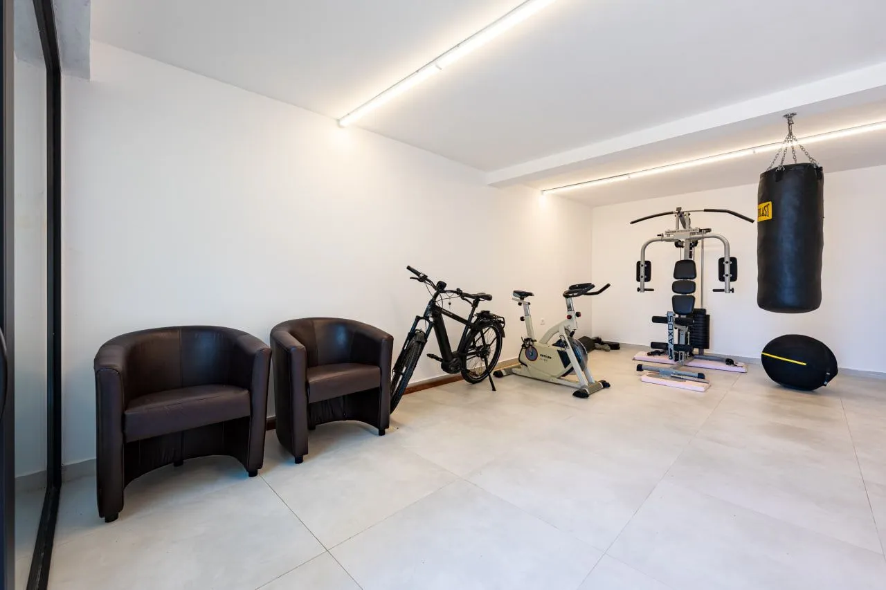 Sale, house, 400m², Blizikuće, Budva