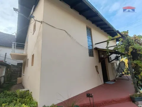 Prodaja, kuća, 167m², Beočin, Srbija