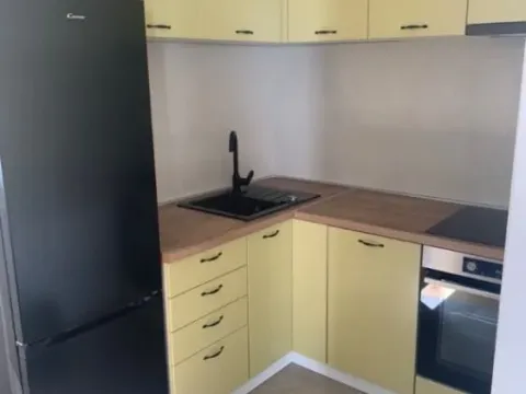 Izdavanje, jednosoban stan, 42m², Centar, Podgorica - image 5