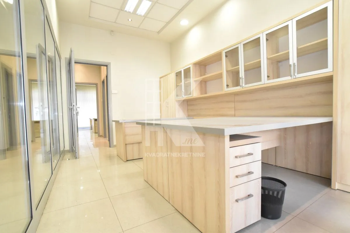 Rent, office space, 155m², Stari Aerodrom, Podgorica