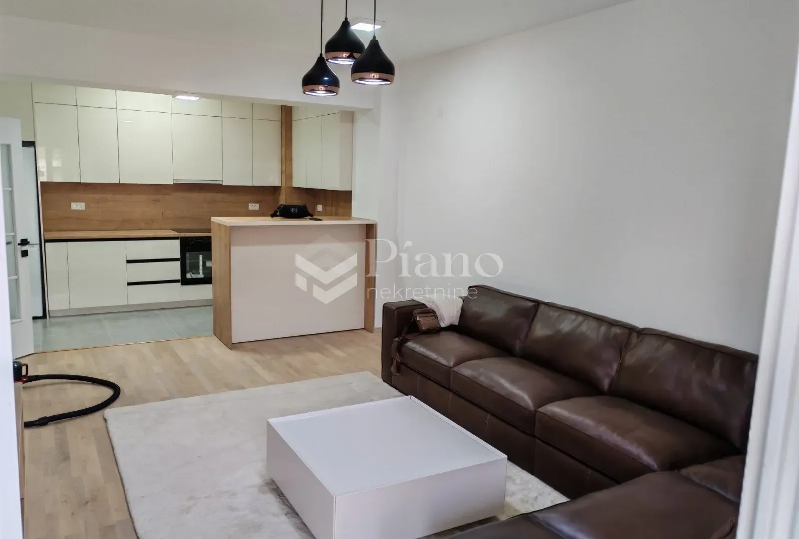 Rent, two bedroom apartment, 79m², Vezirov Most, Podgorica