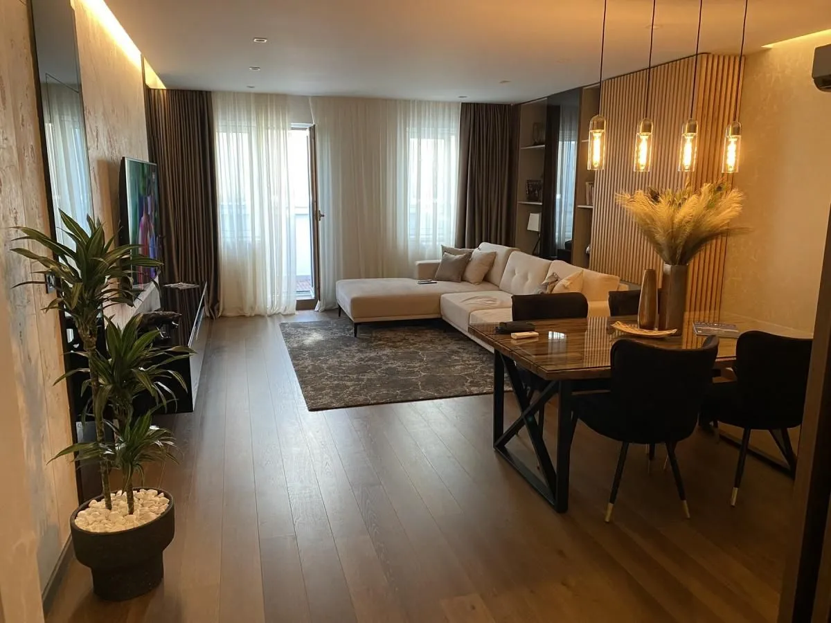 Prodaja, četvorosoban stan, 122m², Grbavica, Novi Sad Sve Podlokacije