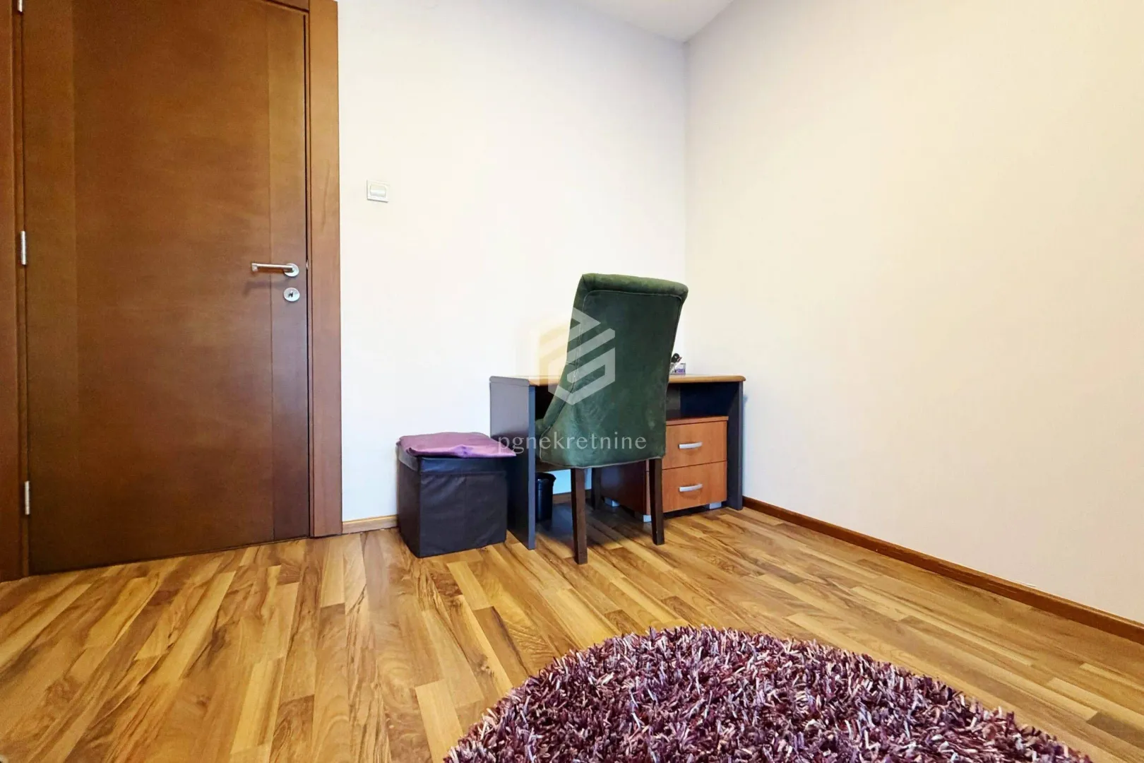 Izdavanje, dvosoban stan, 74m², Preko Morače, Podgorica