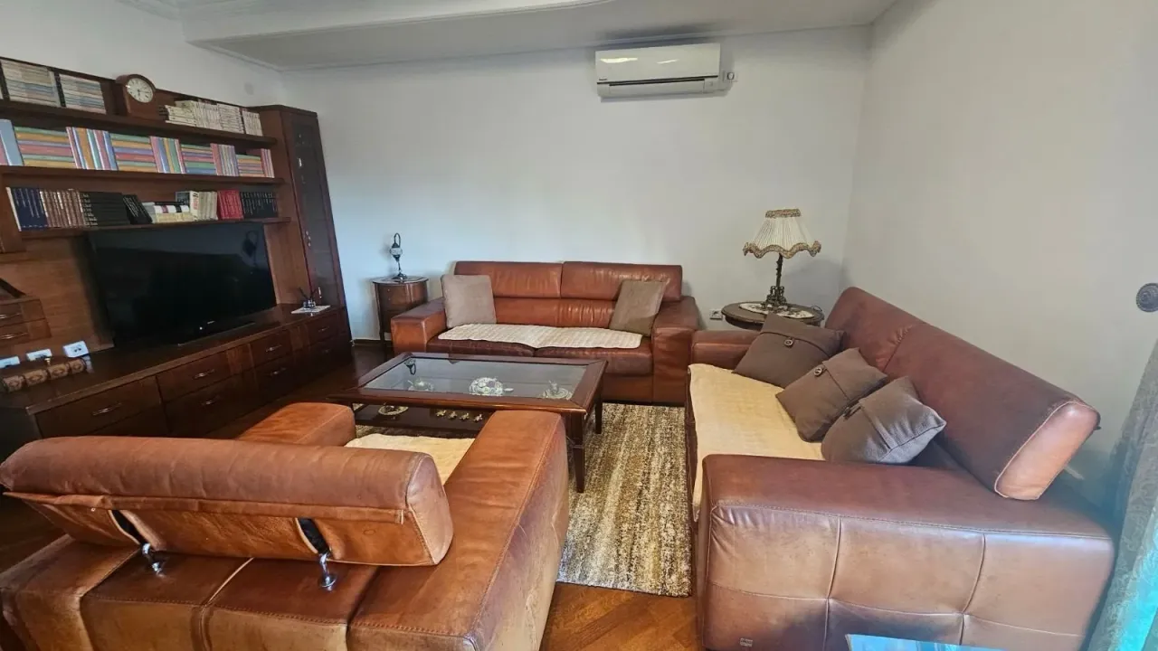 Izdavanje, stan, 130m², Podgorica, Crna Gora