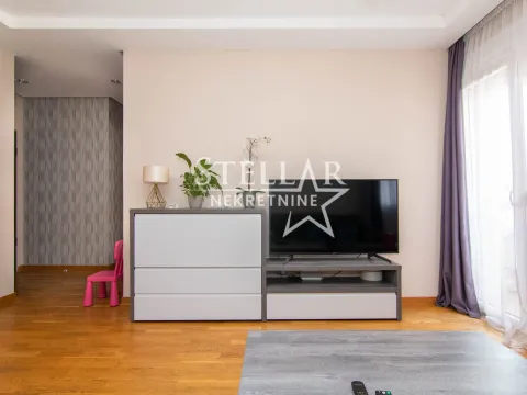 Prodaja, stan, 64m², City Kvart, Podgorica - image 2