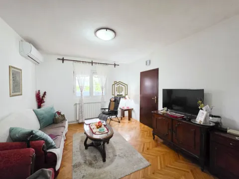 Prodaja, kuća, 115m², Tološi, Podgorica - image 3