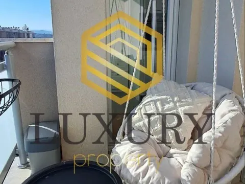 Izdavanje, jednosoban stan, 50m², City Kvart, Podgorica - image 12