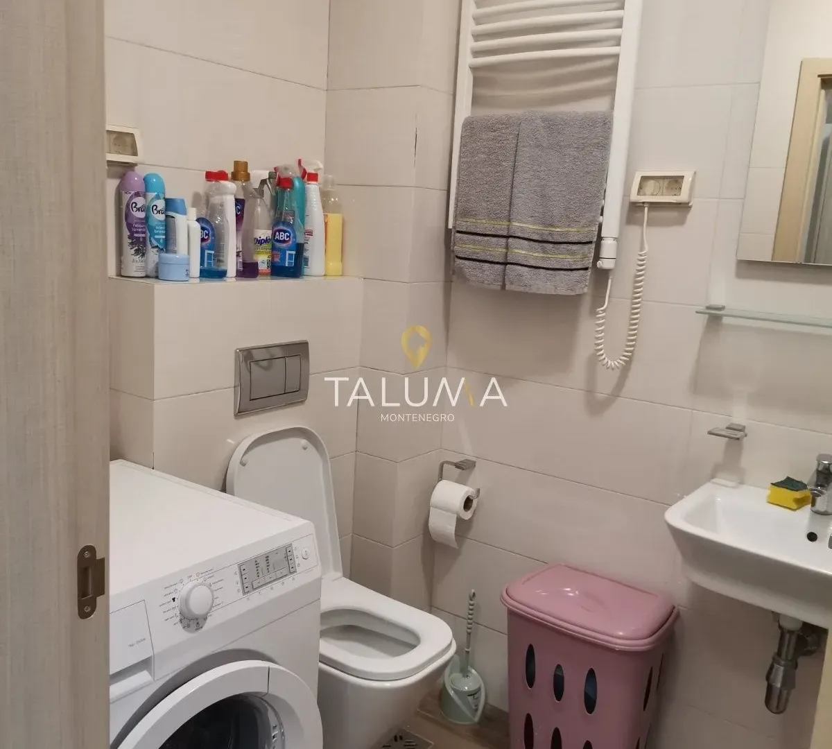 Izdavanje, jednosoban stan, 46m², City Kvart, Podgorica