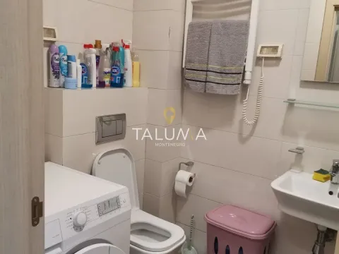 Izdavanje, jednosoban stan, 46m², City Kvart, Podgorica - image 2