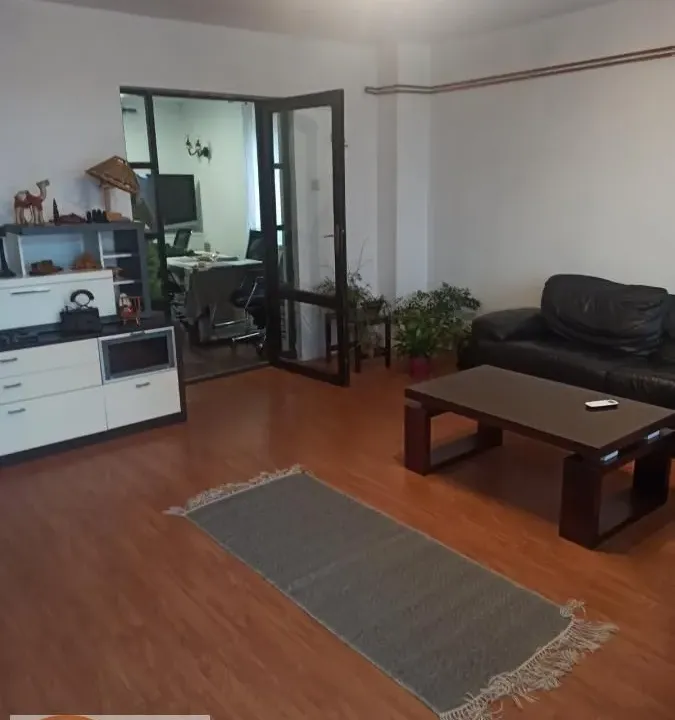 Izdavanje, trosoban stan, 150m², Jajinci, Voždovac Sve Podlokacije