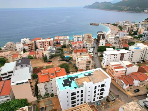 Sale, two bedroom apartment, 53m², Dobra Voda, Budva - image 2