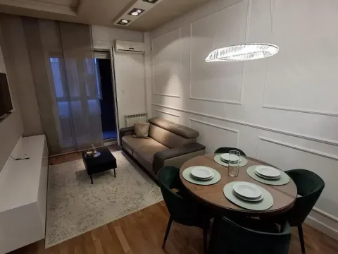 Stan in Bulevar Oslobodjenja