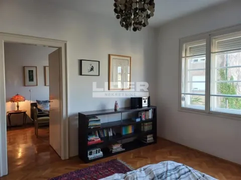 Rent, four bedroom apartment, 100m², Stari Grad, Beograd - image 11