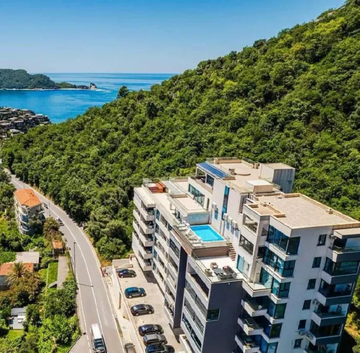 Sale, three bedroom apartment, 186m², Bečići, Budva