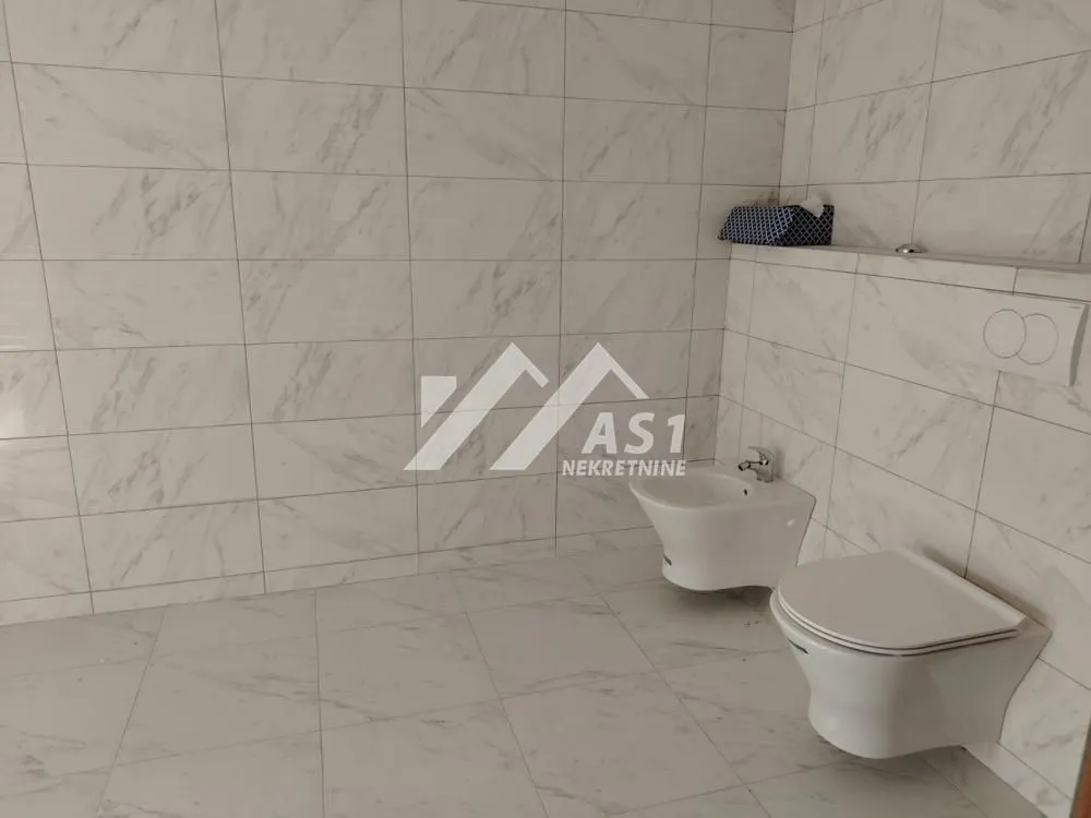 Rent, house, 268m², Adamovićevo Naselje, Novi Sad Sve Podlokacije